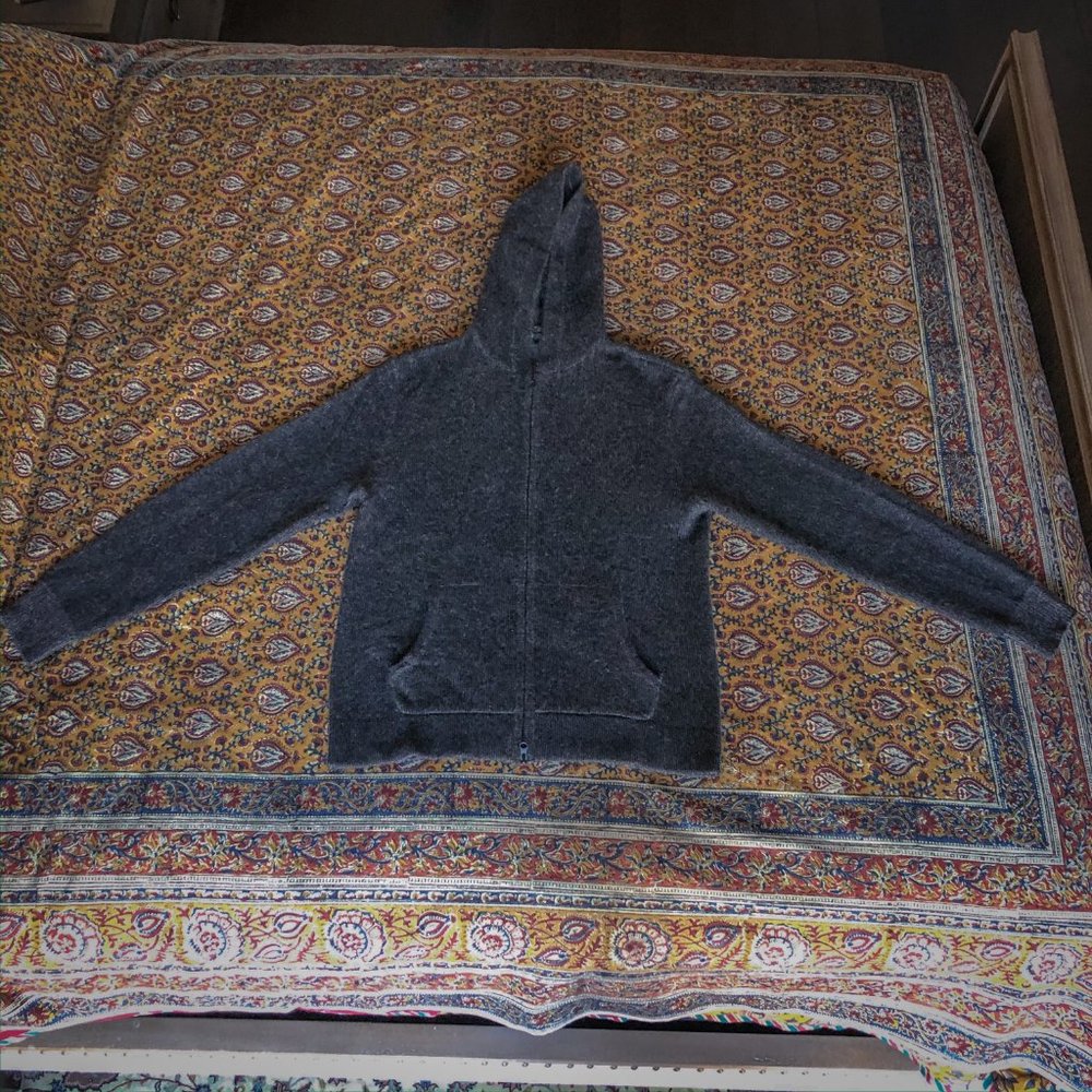 Men's SCP Cashmere Hooded Sweater in Charcoal Med